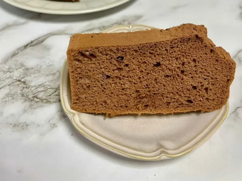 絹ふわり。 米粉ダブルチョコレートシフォン（カット）